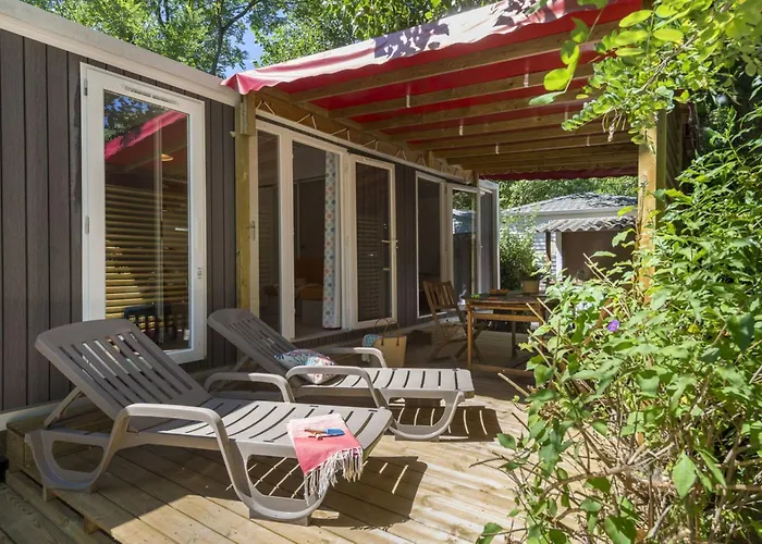 Provencal 4p 2bdrms Aircon