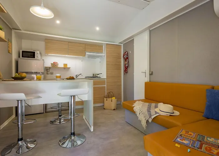 Provencal 4p 2bdrms Aircon * Сен-Глф