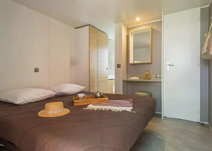 Provencal 4p 2bdrms Aircon Campingplatz Saint Aygulf