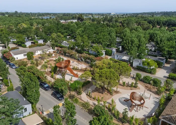 Provencal 4p 2bdrms Aircon *