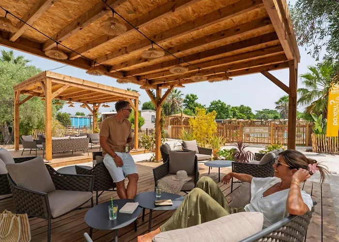 Provencal 4p 2bdrms Aircon Кемпинг