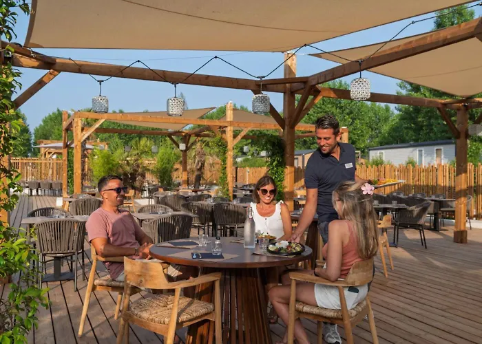 Provencal 4p 2bdrms Aircon Кемпинг